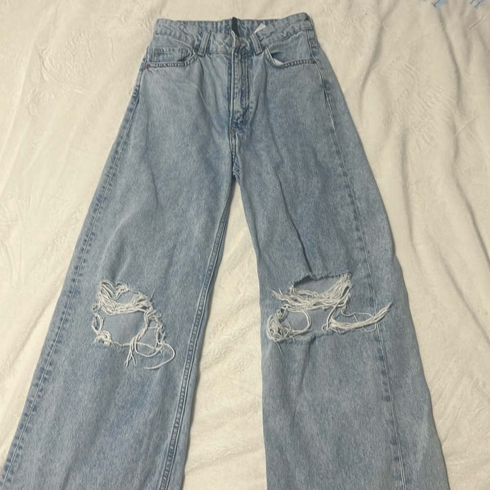 Size 2 Boyfriend ripped jeans from H&M